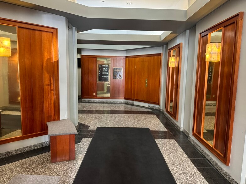 162 Columbus Ave, Boston, MA to rent - Interior Photo - Image 2 of 3