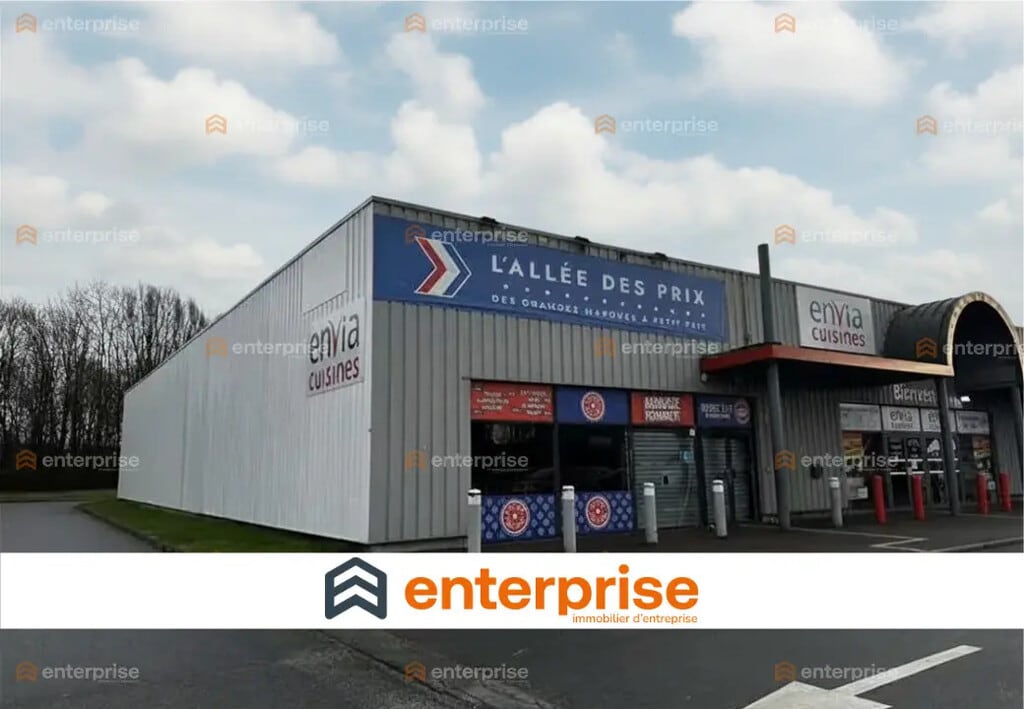 Location Commerce 450 m² - Photo 1