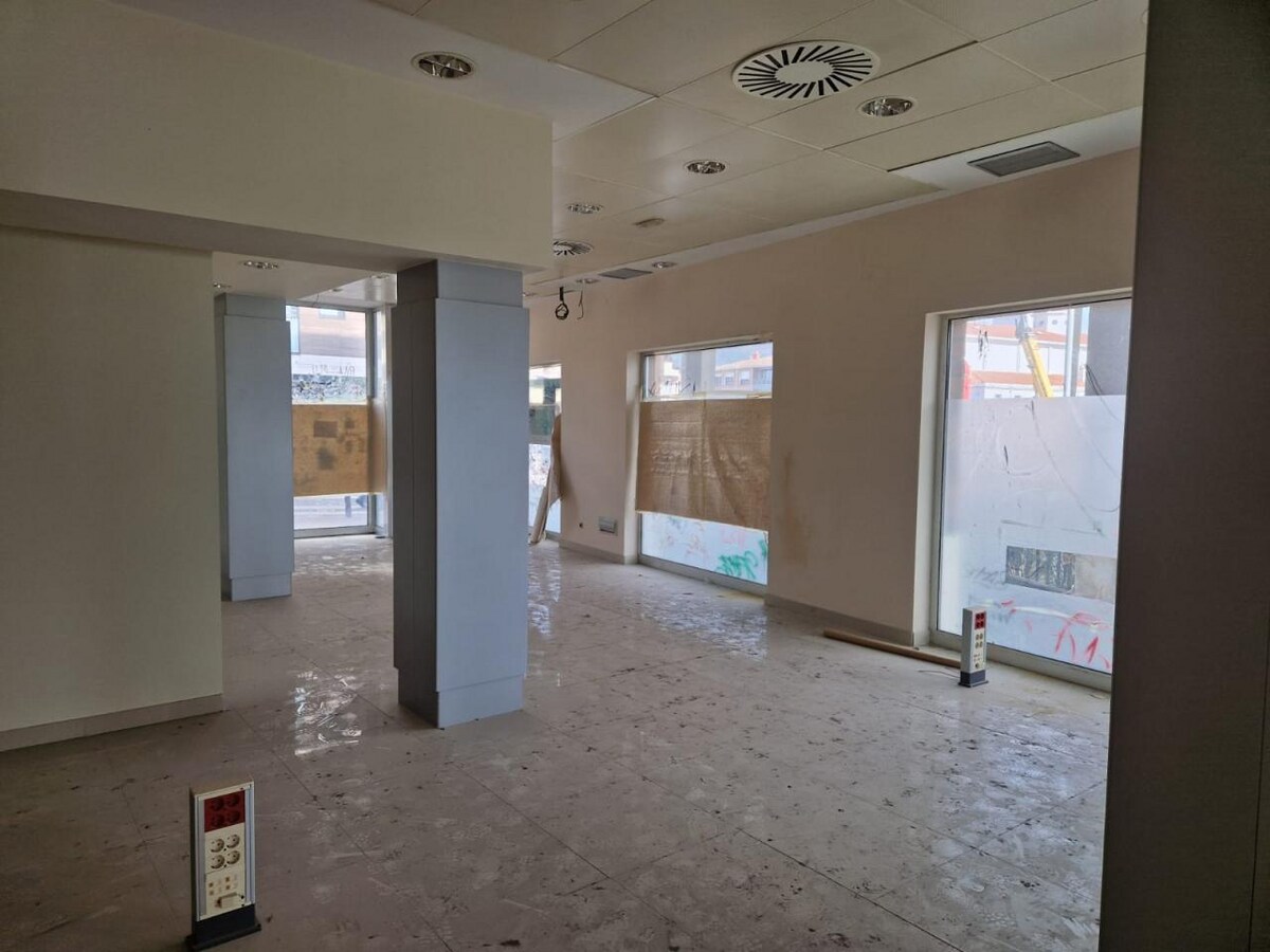 Basauri, VIZ 48970 - Unit - -  - Interior Photo - Image 2 of 5