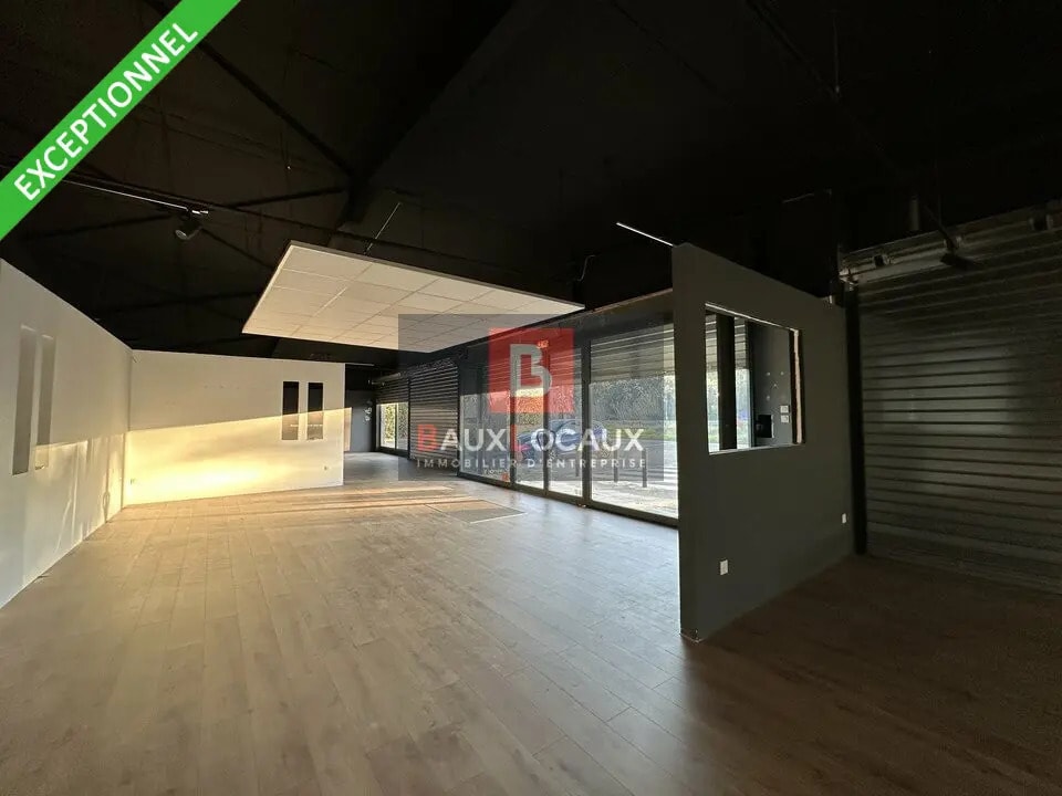 Location Commerce 1 200 m² - Photo 1