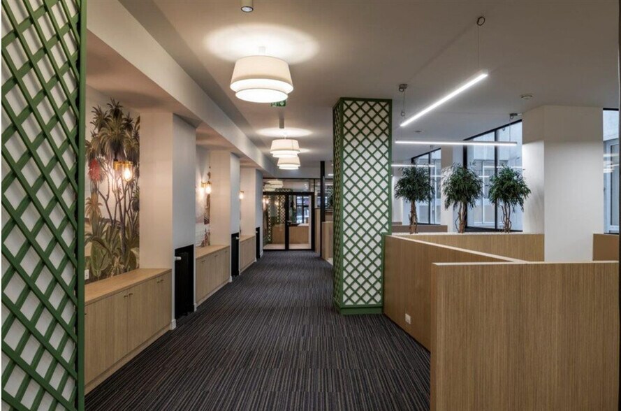 Office in Paris for sale - Building Photo - Image 2 of 8