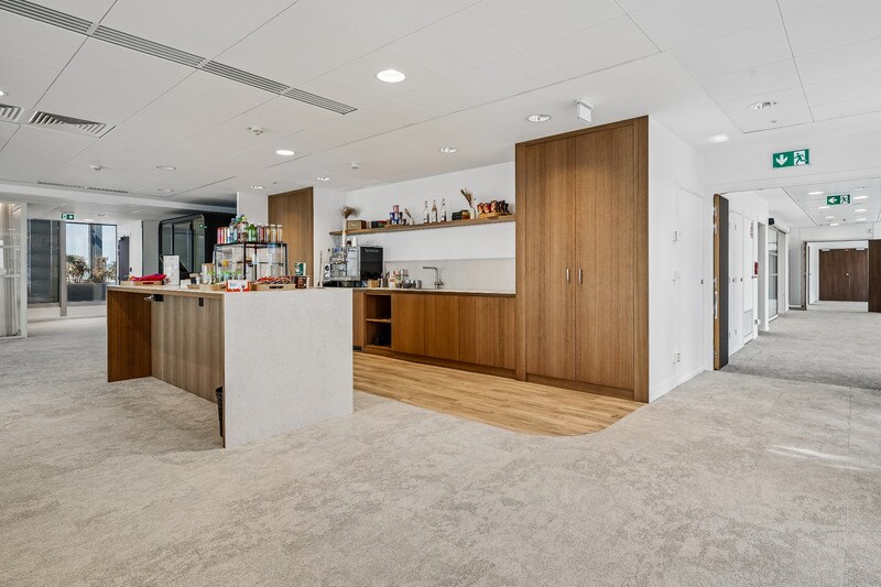 33 quai de Dion Bouton, Puteaux to rent - Building Photo - Image 3 of 8