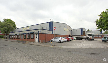 Coulton Clos, Oldham for sale Primary Photo- Image 1 of 1