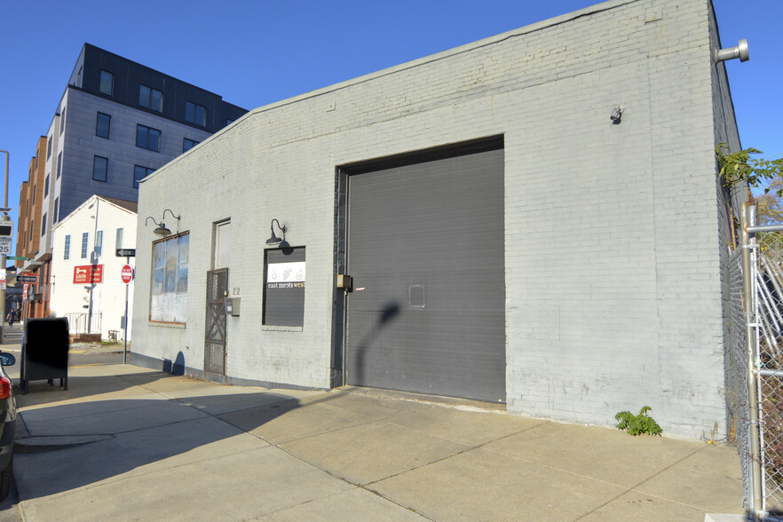 212 Old Colony Ave, Boston, MA for sale - Building Photo - Image 1 of 1