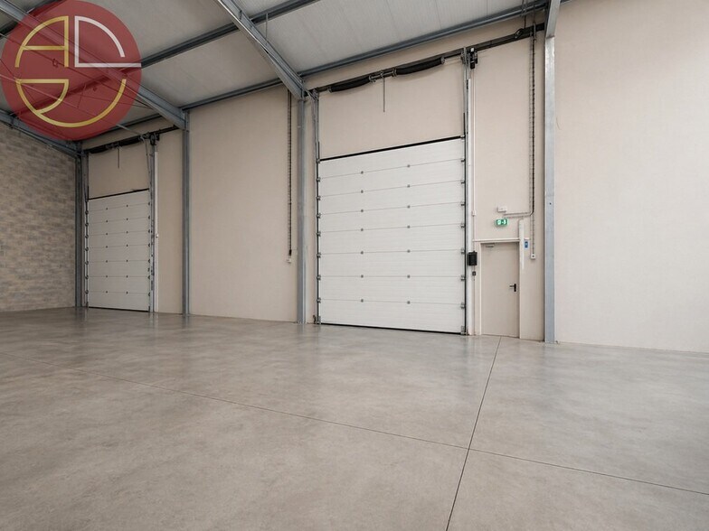 Industrial in Saint-Jory for sale - Interior Photo - Image 2 of 8