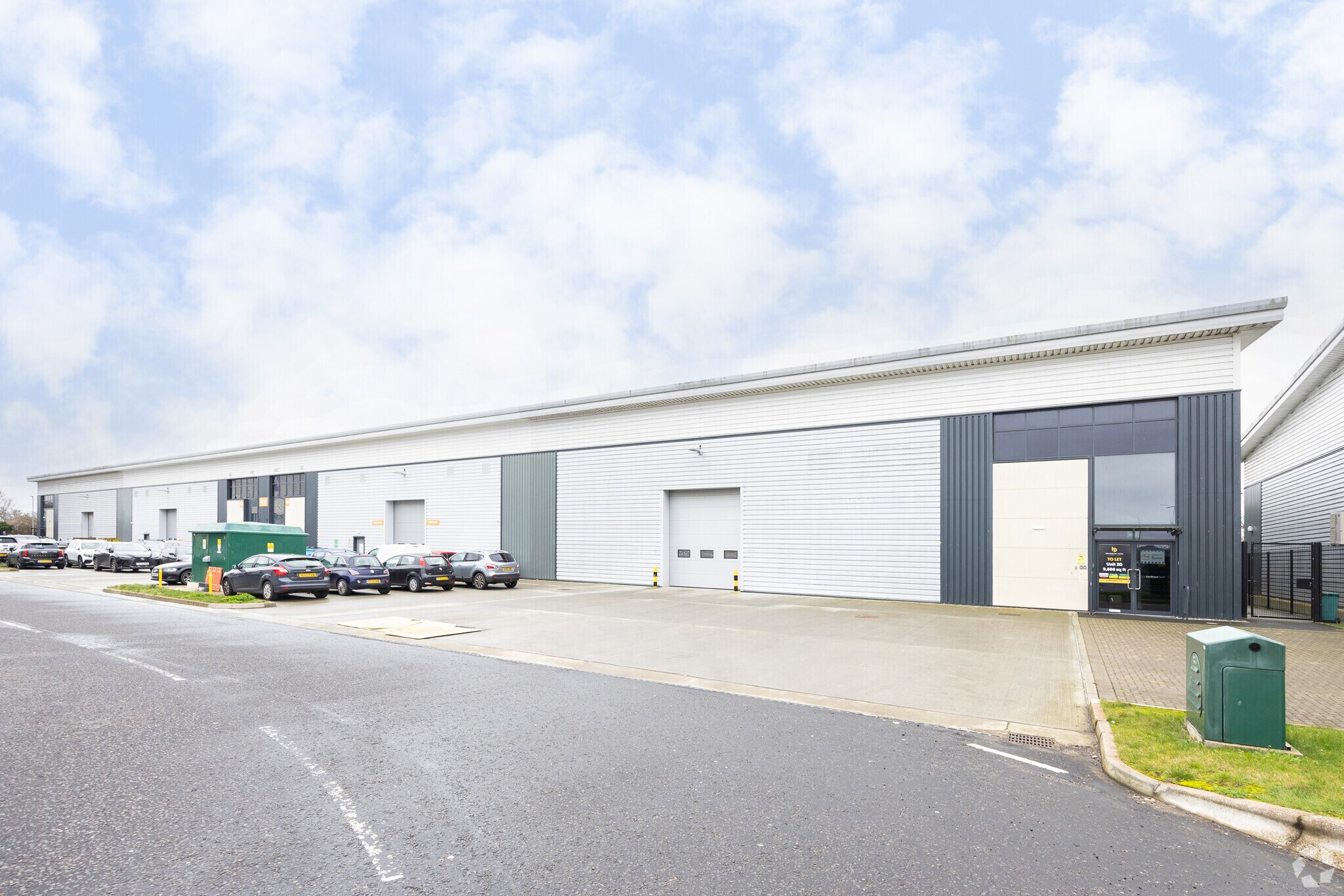 Bradbury Dr, Braintree to rent Primary Photo- Image 1 of 5