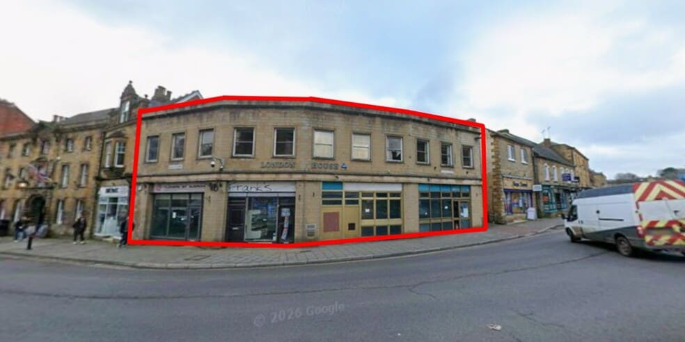 3 Market Sq, Crewkerne for sale - Building Photo - Image 1 of 5