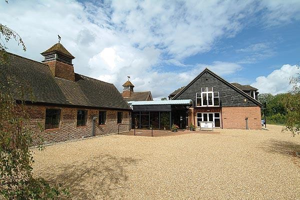 Ironsbottom, Reigate to rent - Building Photo - Image 2 of 2