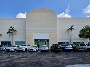 1903-1931 SW 2nd St, Pompano Beach, FL for rent Building Photo- Image 1 of 6