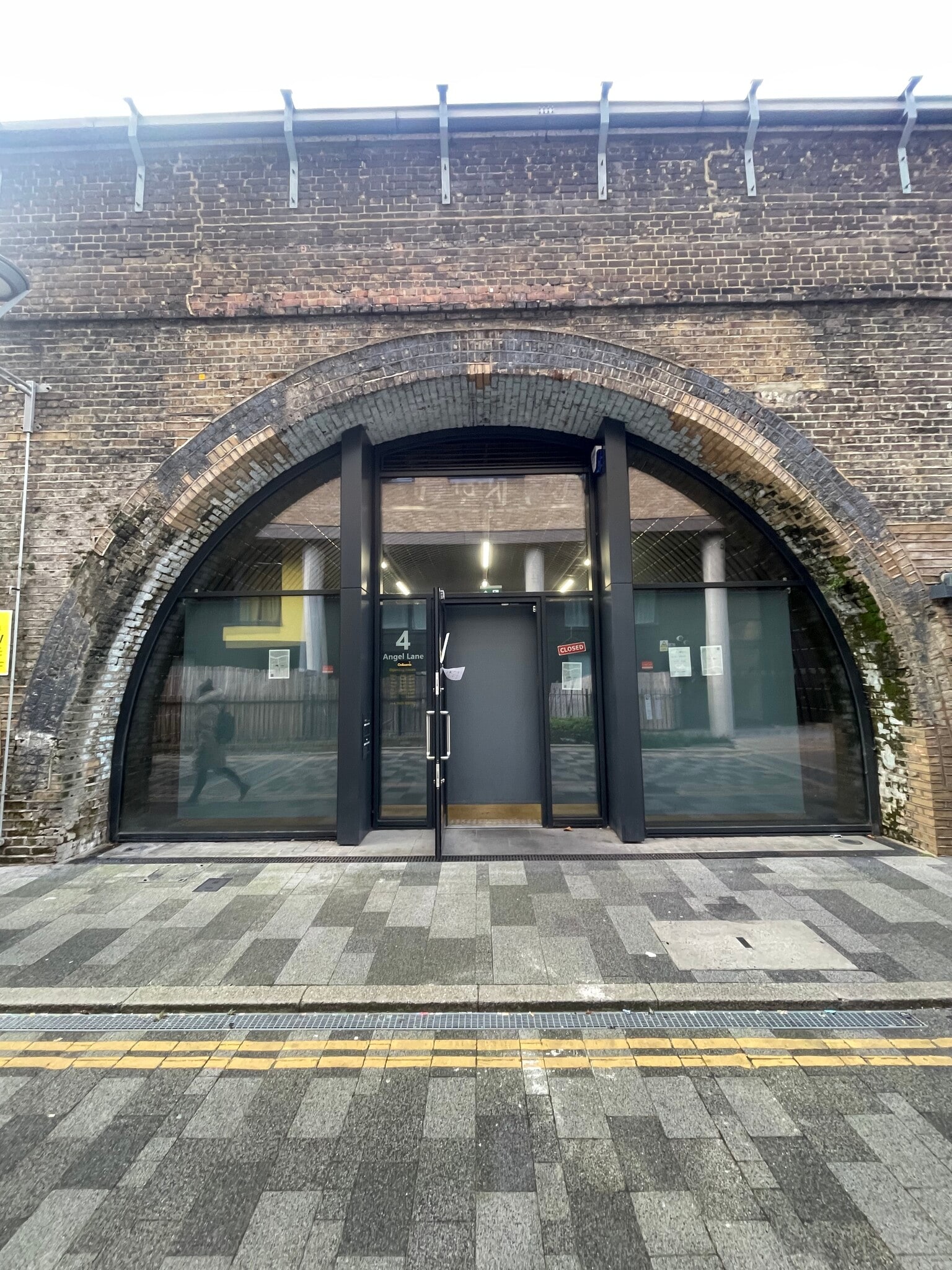 Angel Ln, London to rent Primary Photo- Image 1 of 3