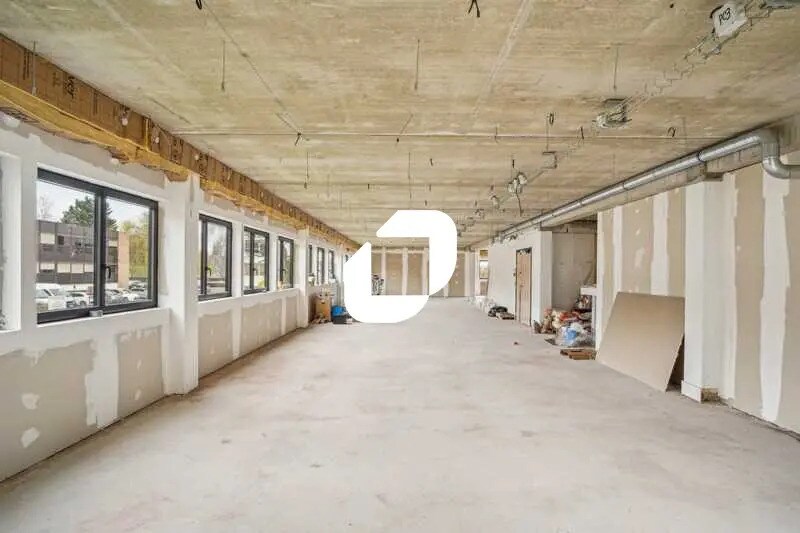 4 Rue De La Terre De Feu, Les Ulis to rent - Interior Photo - Image 3 of 17