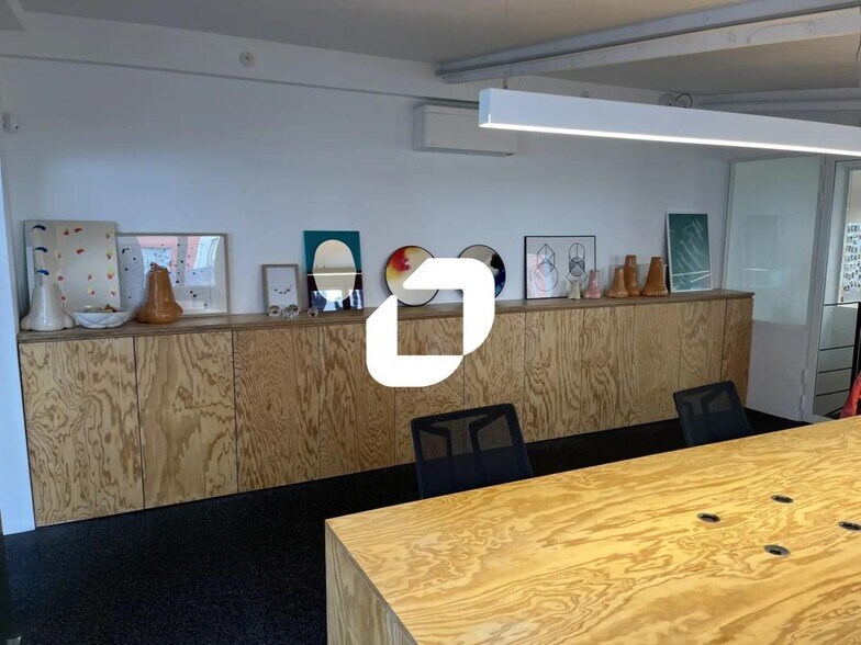 Office in Montreuil to rent - Building Photo - Image 3 of 7