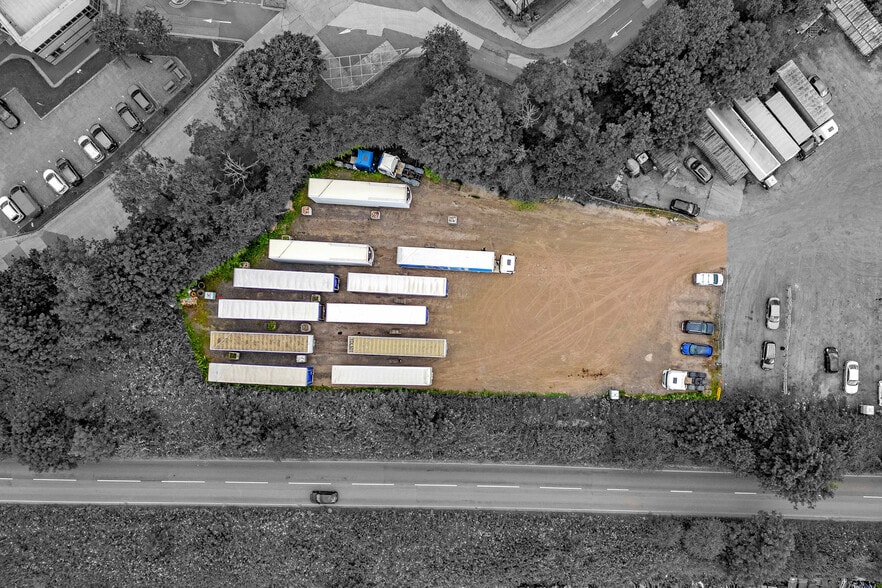 Swineyard Ln, Knutsford to rent - Aerial - Image 3 of 5