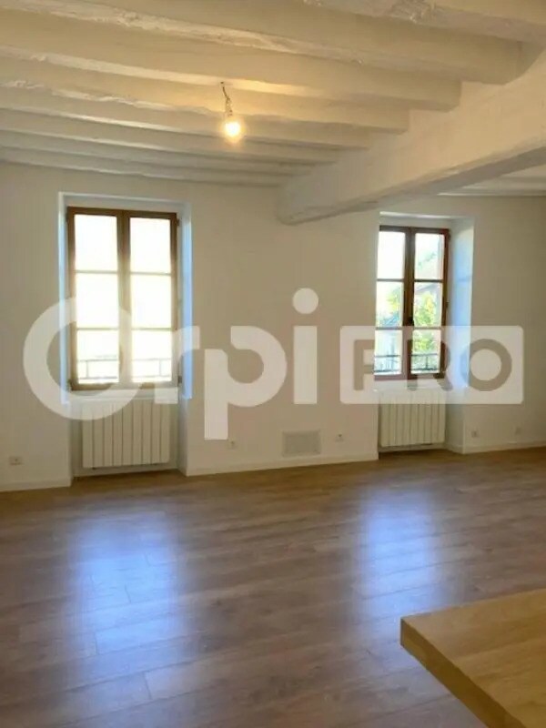 Retail in Nibelle for sale Interior Photo- Image 1 of 9