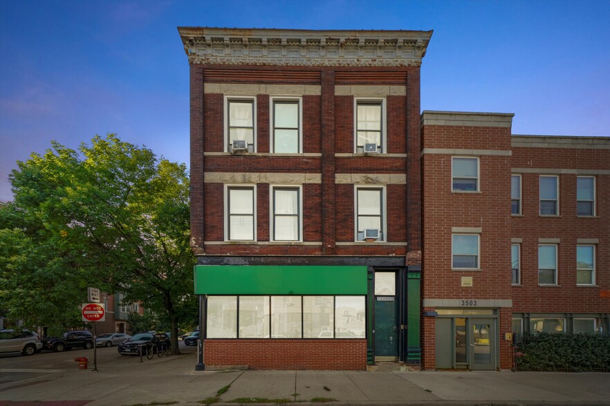 3501 W Armitage Ave, Chicago, IL for rent - Building Photo - Image 2 of 31