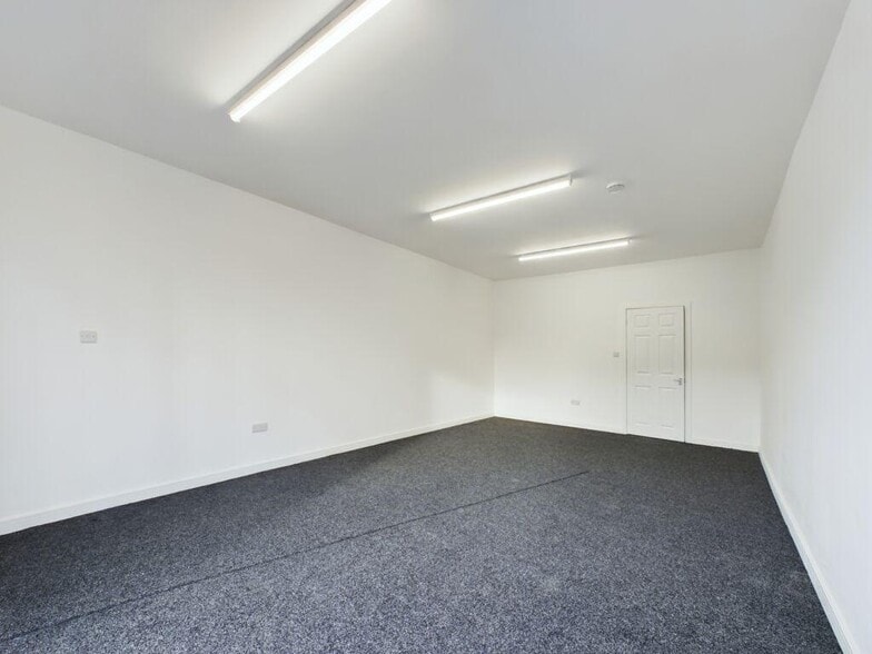 158 Market St, Wigan for sale - Building Photo - Image 2 of 15