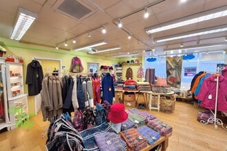 2a-2b Northgate, Chichester to rent Interior Photo- Image 1 of 1