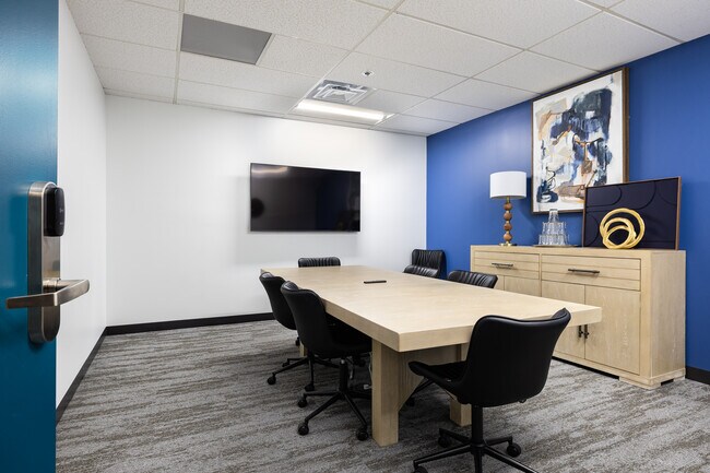 More details for 2055 Craigshire Rd, Saint Louis, MO - Co-working to Rent