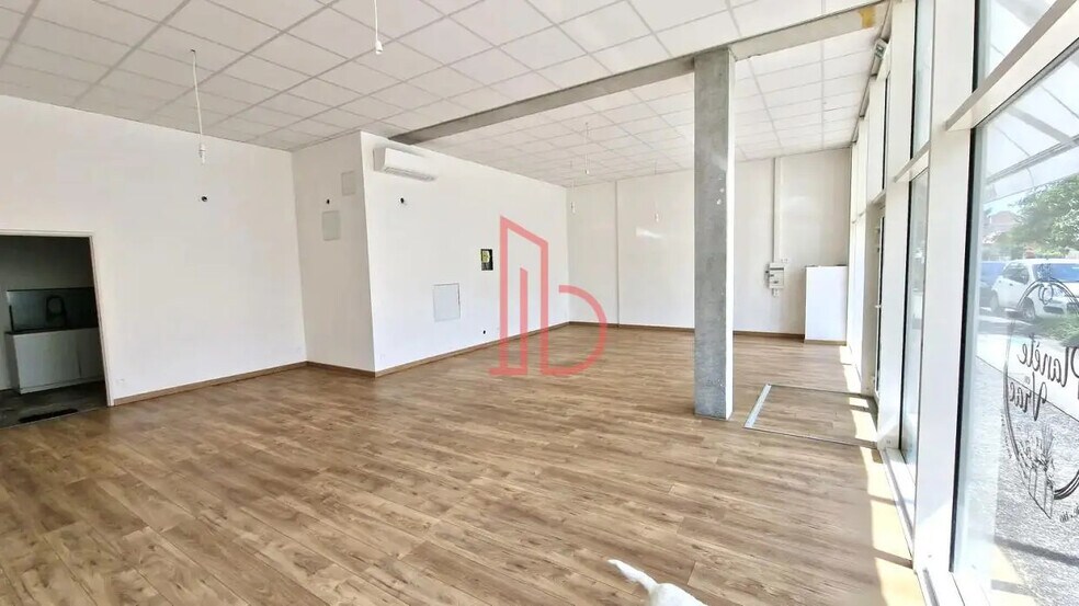 Office in Bègles to rent - Building Photo - Image 1 of 6