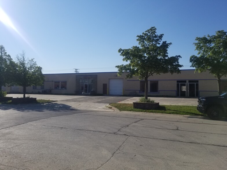 239 W Interstate Rd, Addison, IL for sale - Building Photo - Image 1 of 1