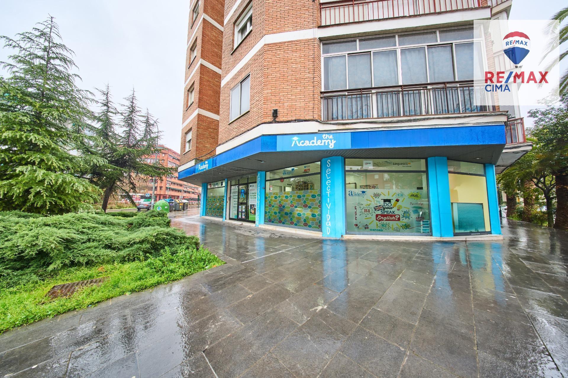 Calle Cruz del Sur, 8, Granada, Granada to rent Primary Photo- Image 1 of 45