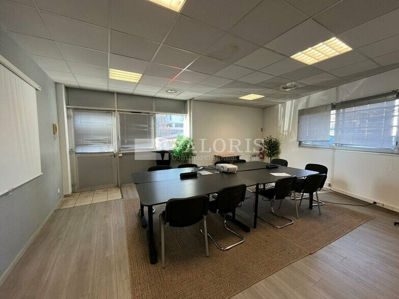 Office in Marseille to rent - Interior Photo - Image 3 of 12