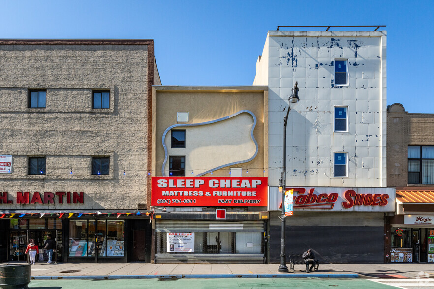 155 Newark Ave, Jersey City, NJ for sale - Building Photo - Image 1 of 1