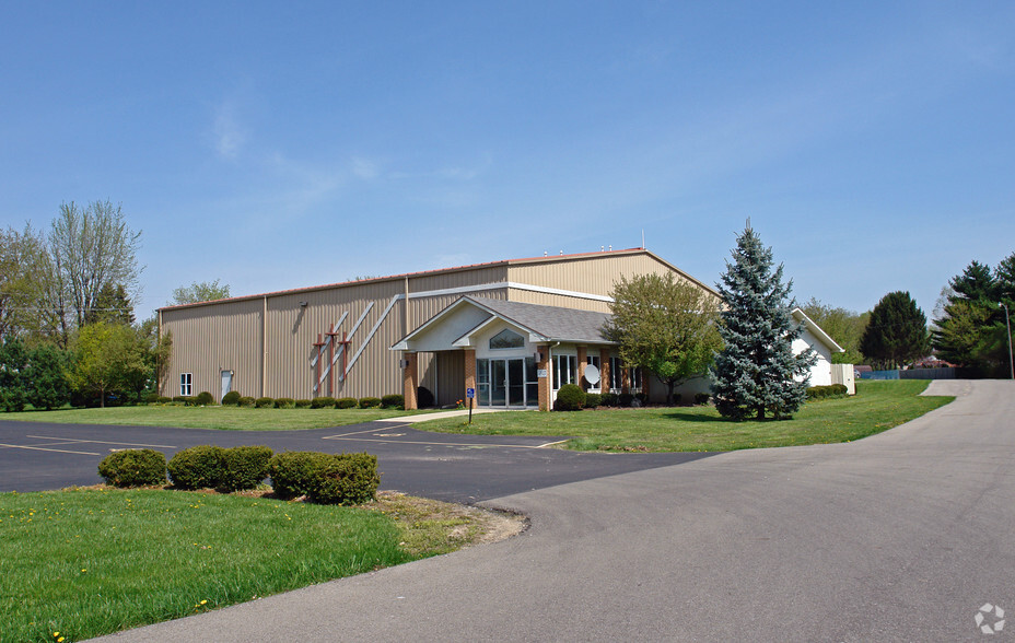 1101 W Lake Ave, New Carlisle, OH for sale - Primary Photo - Image 1 of 1