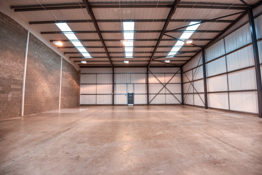 2 Sir Harry Lauder Rd, Edinburgh to rent - Building Photo - Image 3 of 6