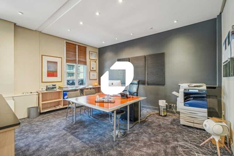 Office in Neuilly-sur-Seine to rent - Interior Photo - Image 3 of 8