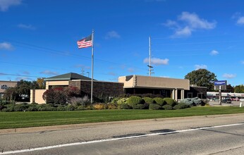 902 S Old Us 27, Saint Johns, MI for rent Building Photo- Image 1 of 4