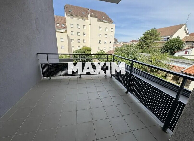 45 Avenue Du Drapeau, Dijon for sale - Building Photo - Image 2 of 6