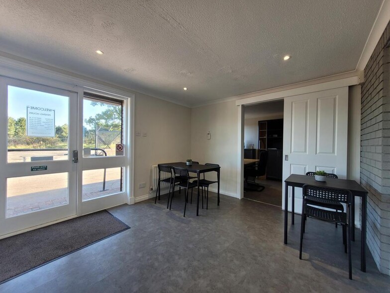 Unit 22 Bog Road Industrial Estate, Laurieston, Falkirk for sale - Building Photo - Image 3 of 10