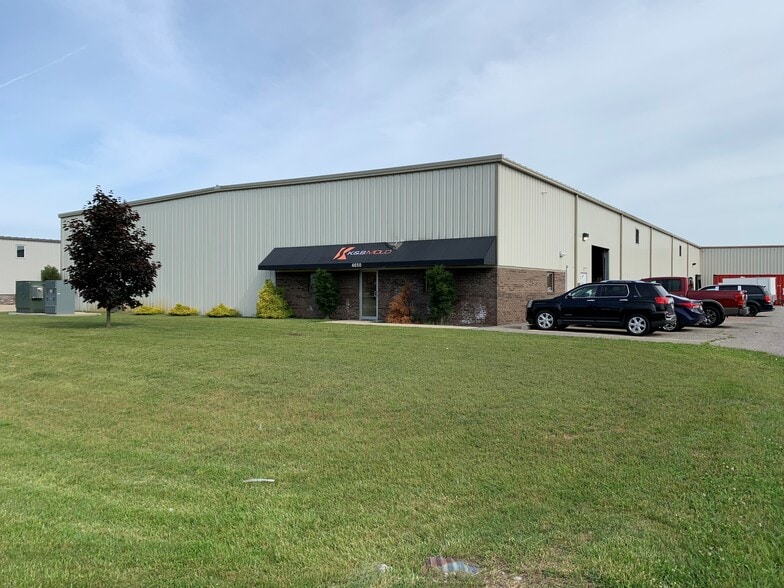 4650 Chester Dr, Elkhart, IN for sale - Building Photo - Image 1 of 15