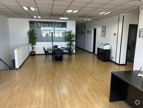 Industrial in Madrid, Madrid to rent Interior Photo- Image 1 of 2