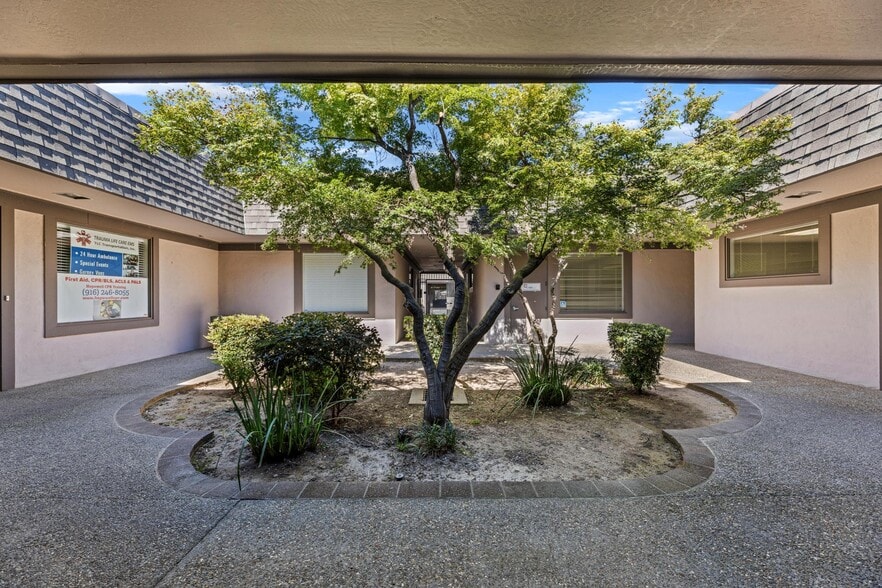 3637 Mission Ave, Carmichael, CA to rent - Building Photo - Image 3 of 13