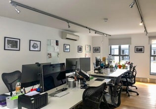 Turnham Green Terrace Mews, London to rent Interior Photo- Image 2 of 10