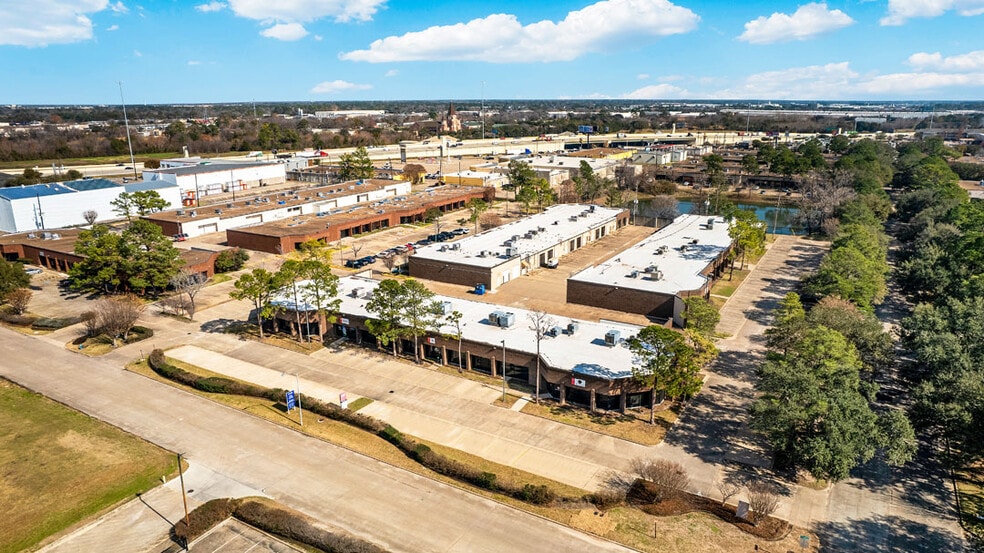 8600 Jameel Rd, Houston, TX to rent - Building Photo - Image 2 of 6