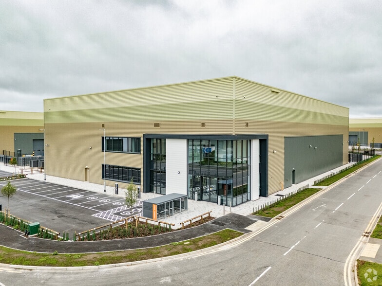 Indurent Park, Chippenham to rent - Primary Photo - Image 2 of 6