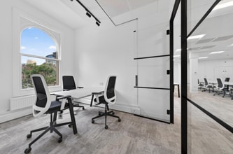 16-18 Albert Sq, Manchester to rent Interior Photo- Image 2 of 8