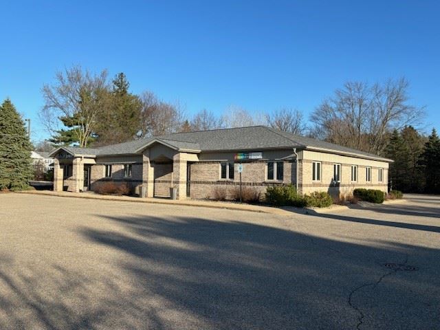 5787 Stadium Dr, Kalamazoo, MI for sale - Building Photo - Image 1 of 7