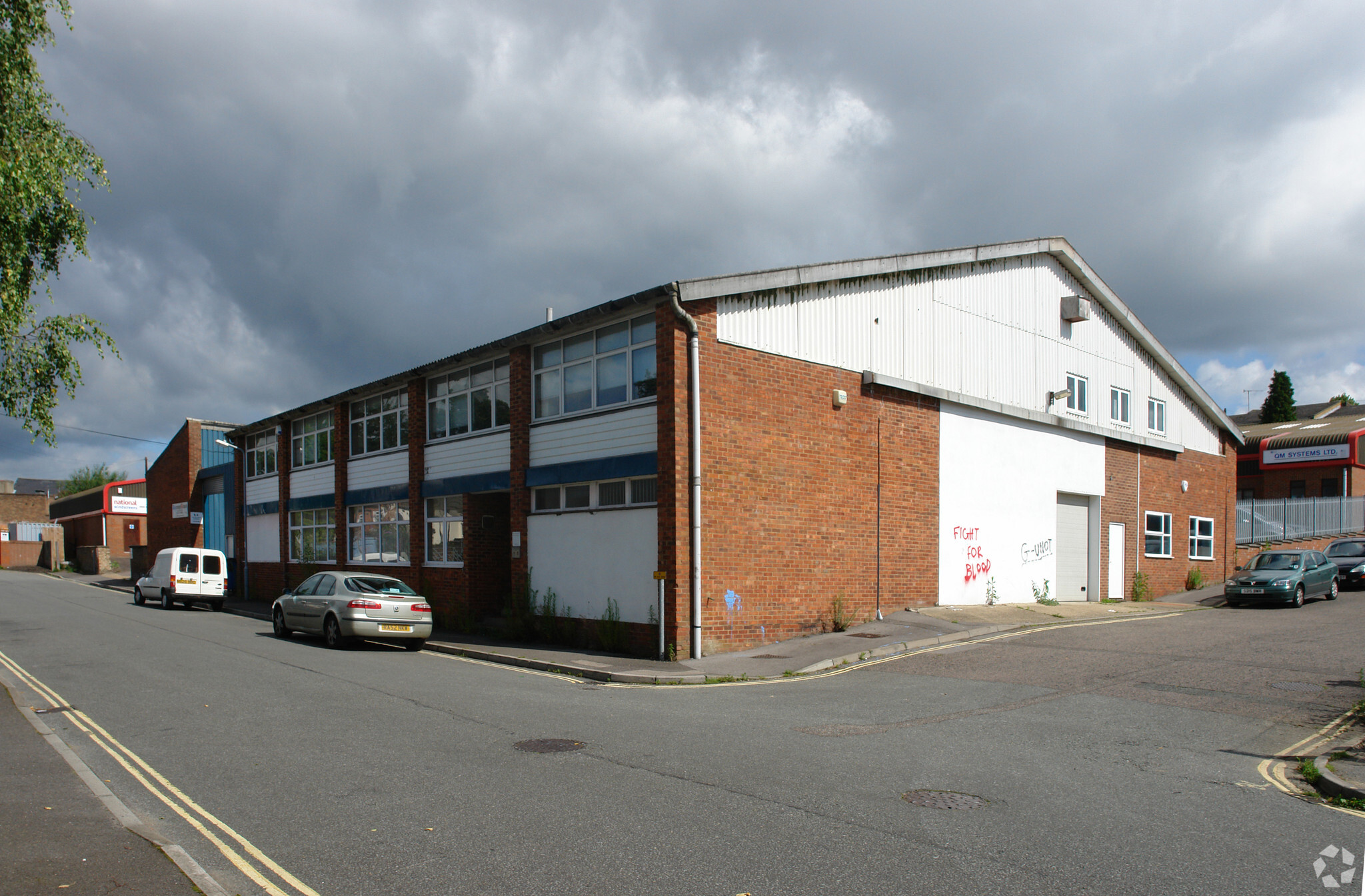 3-7 Wyndham St, Aldershot for sale Primary Photo- Image 1 of 2