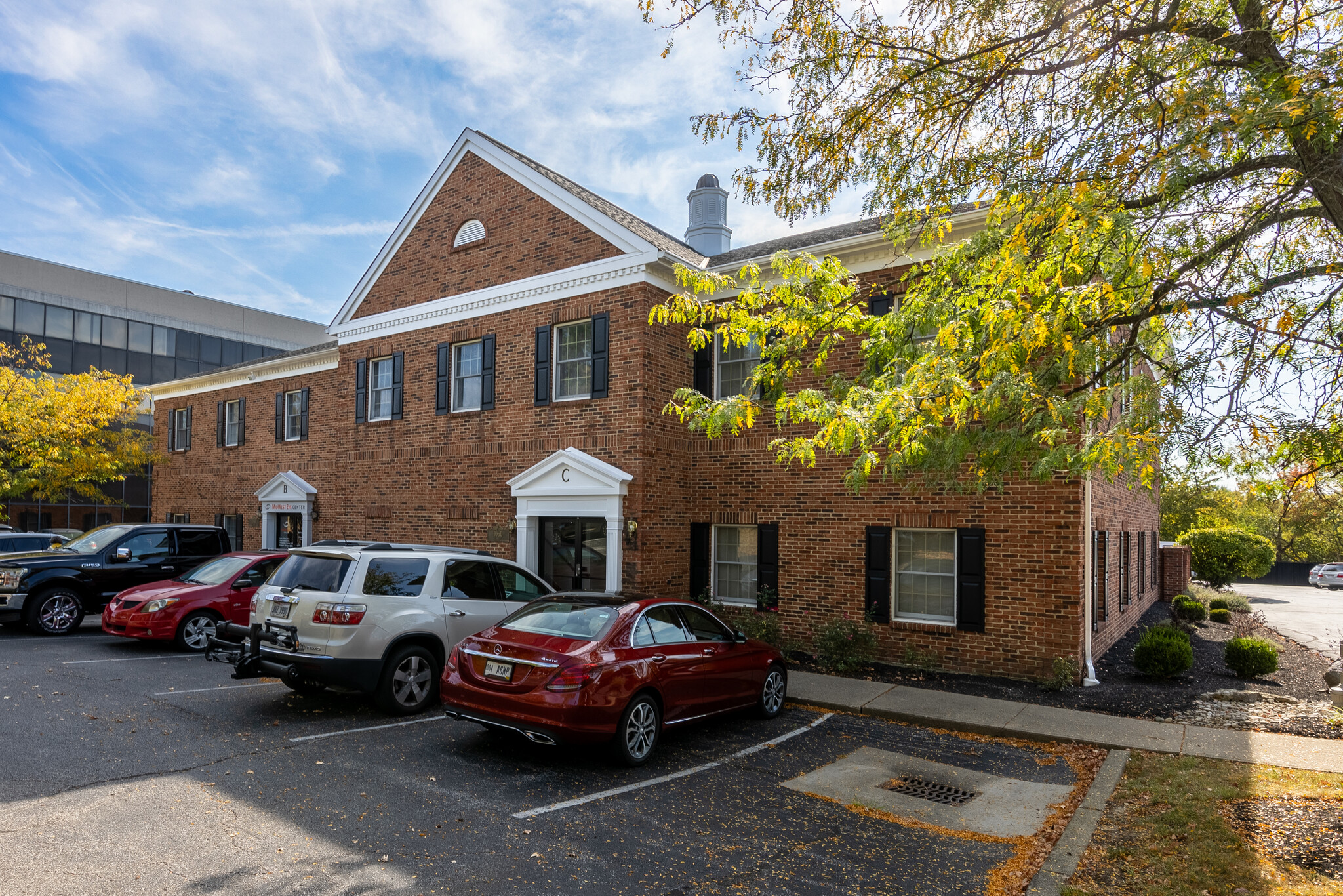 1060 Nimitzview Dr, Cincinnati, OH for rent Building Photo- Image 1 of 7