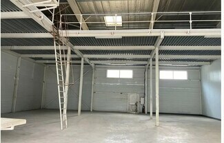 More details for Gémenos, Gémenos - Industrial to Rent