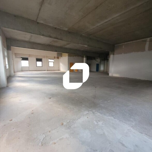 Light Industrial in Saint-Cloud to rent - Building Photo - Image 2 of 22
