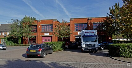 Fleming Way, Isleworth for rent Building Photo- Image 1 of 7