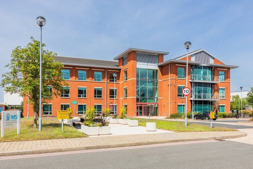 Starley Way, Birmingham to rent - Building Photo - Image 1 of 17