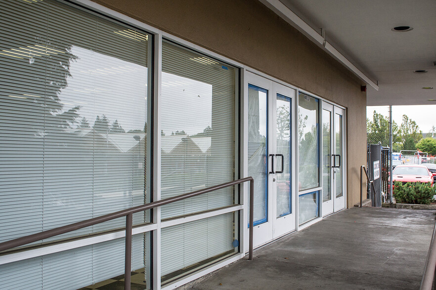 7700 SW Beaverton Hillsdale Hwy, Portland, OR for rent - Building Photo - Image 3 of 7