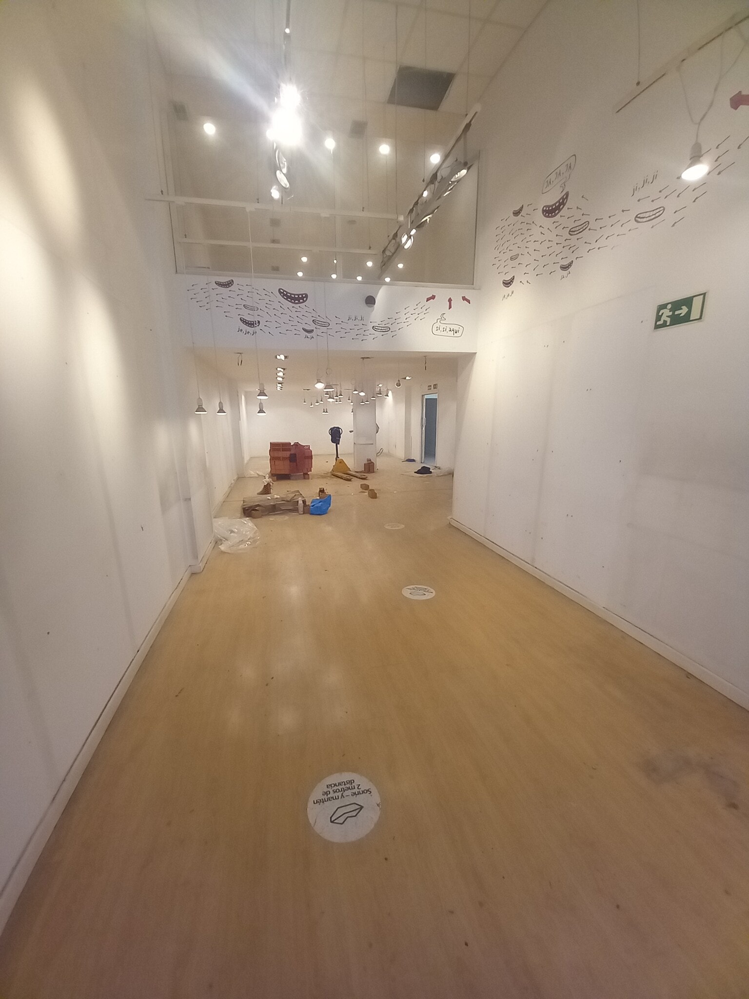 Retail in Madrid, Madrid to rent Interior Photo- Image 1 of 7