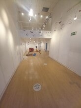 Retail in Madrid, Madrid to rent Interior Photo- Image 1 of 7
